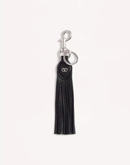 Valentino Garavani VLogo Signature Key Ring In Grainy Calfskin And Metal