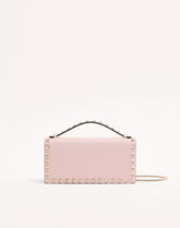Rockstud Wallet With Chain In Grainy Calfskin