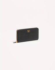 VLogo Signature Zip Wallet In Grainy Calfskin