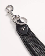 Valentino Garavani VLogo Signature Key Ring In Grainy Calfskin And Metal