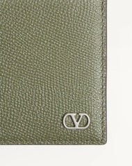 Valentino Garavani VLogo Signature Grainy Calfskin Wallet