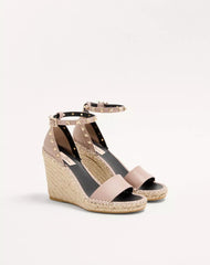 Double Rockstud Grainy Calfskin Wedge Sandal 105 Mm