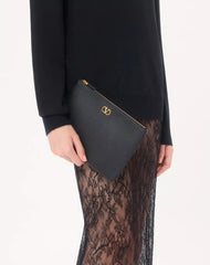 VLogo Signature Grainy Calfskin Clutch Bag