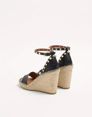 Double Rockstud Grainy Calfskin Wedge Sandal 105 Mm