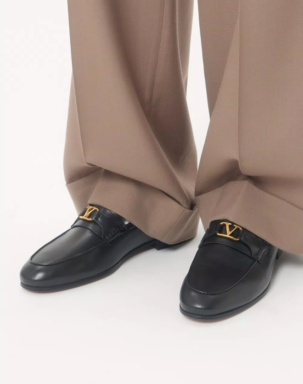 VLogo Signature Nappa Leather Loafer