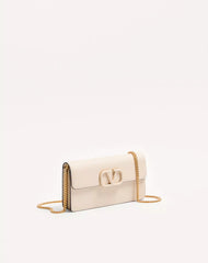 VLogo Signature Grainy Calfskin Wallet With Chain